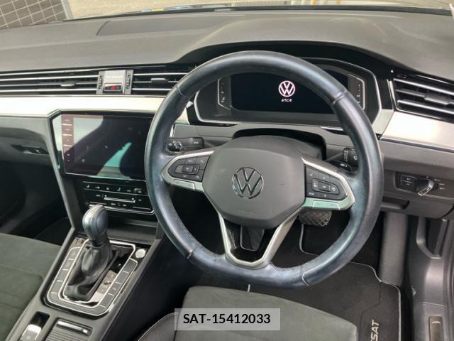 VolksWagen PASSAT VARIANT 2021-09 8882982-10