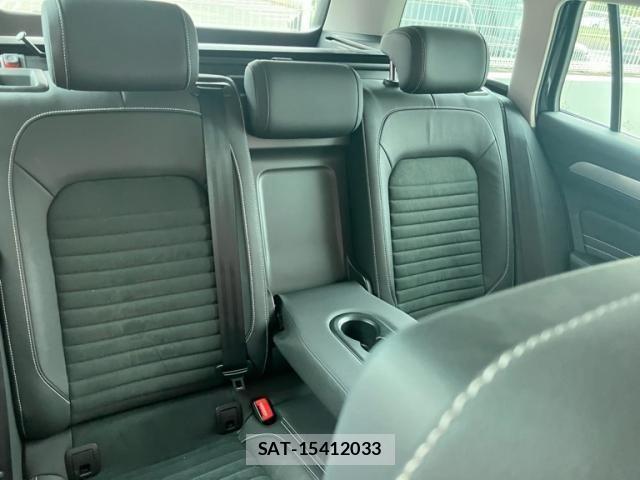 VolksWagen PASSAT VARIANT 2021-09 8882982-12
