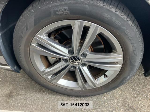 VolksWagen PASSAT VARIANT 2021-09 8882982-6