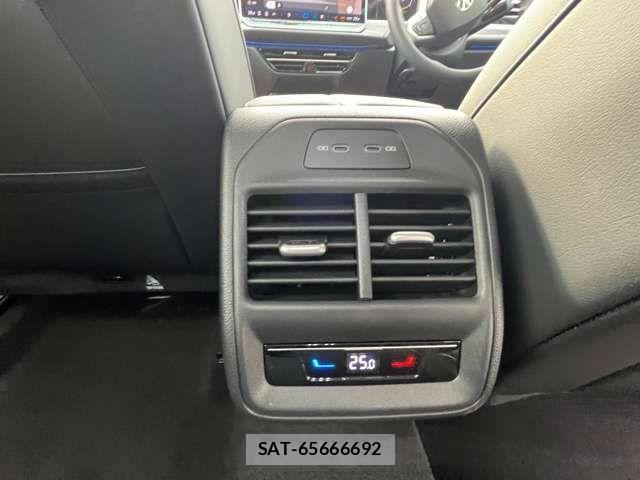 VolksWagen PASSAT WAGON 2025-02 1049390-6