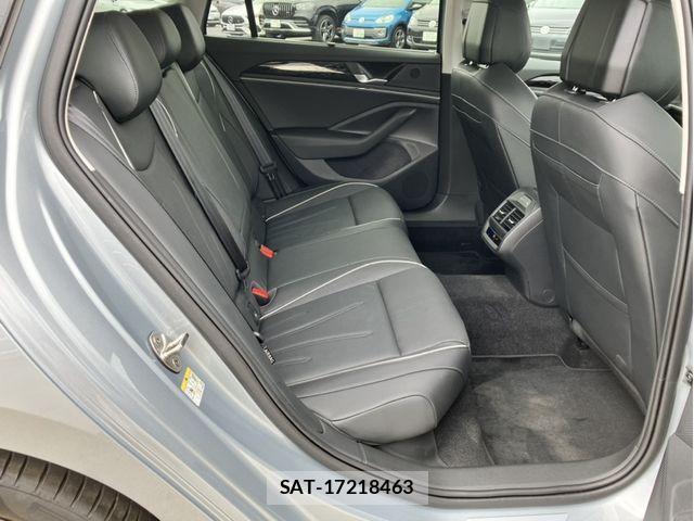 VolksWagen PASSAT WAGON 2025-04 7227123-12