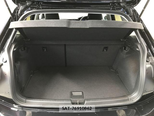 VolksWagen POLO 2024-02 2355670-26