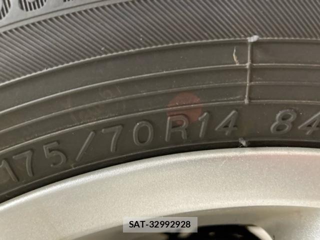 VolksWagen POLO 2009-12 2355680-5