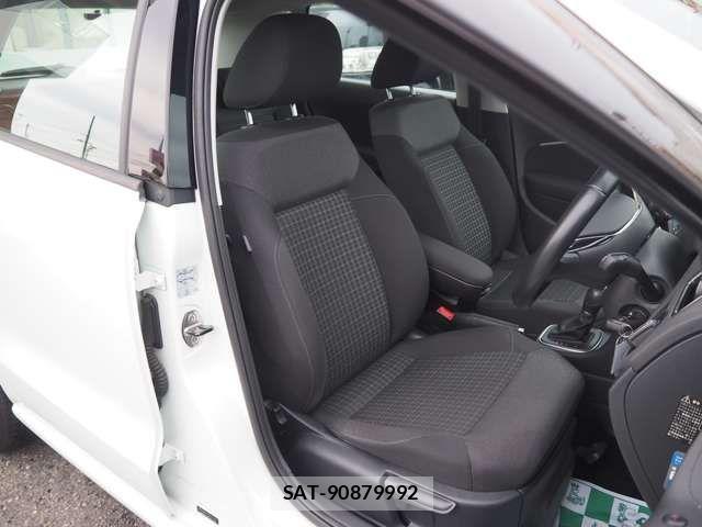 VolksWagen POLO 2017-06 4051802-11