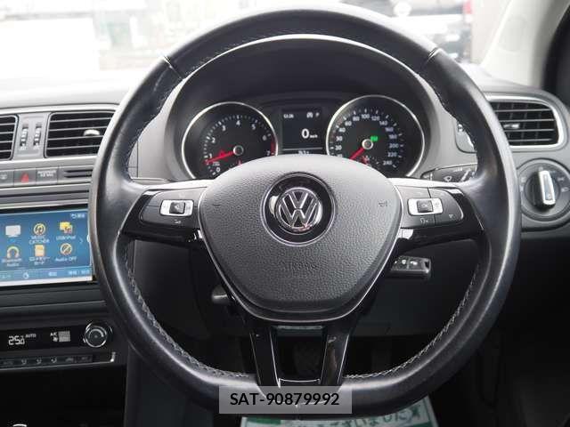 VolksWagen POLO 2017-06 4051802-17