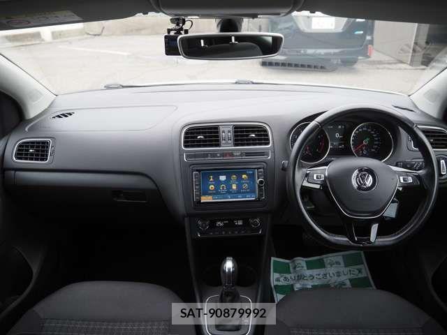 VolksWagen POLO 2017-06 4051802-5