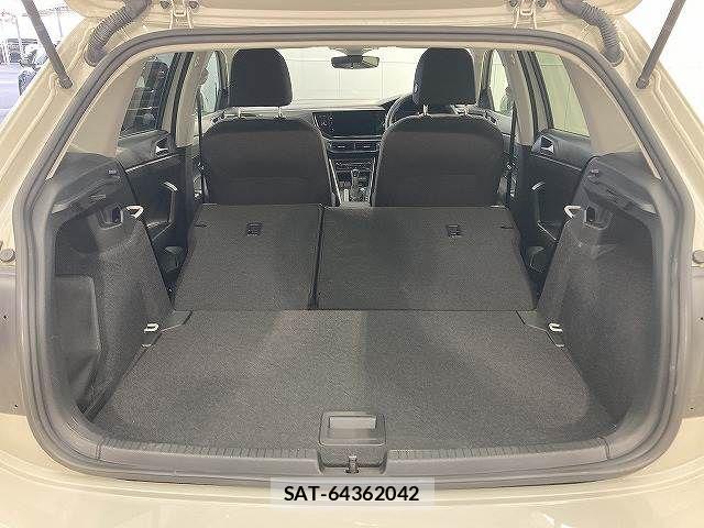 VolksWagen POLO 2023-07 4759420-12