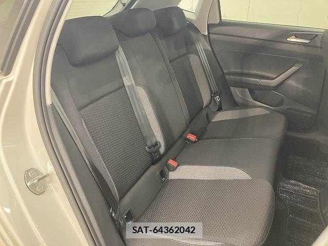 VolksWagen POLO 2023-07 4759420-5
