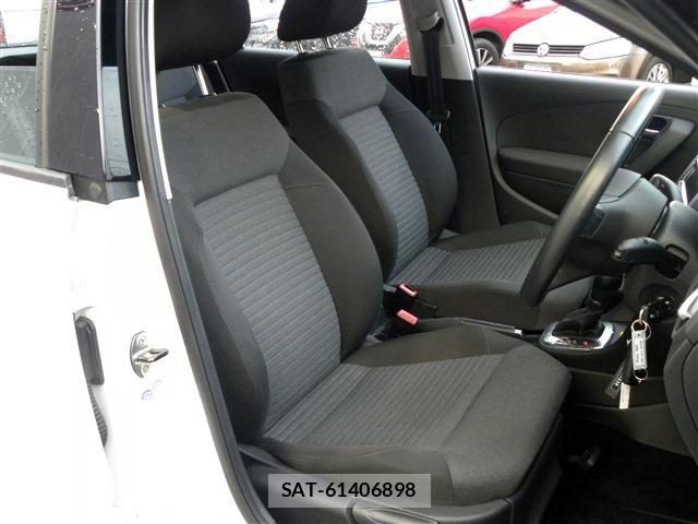 VolksWagen POLO 2013-03 6074296-9
