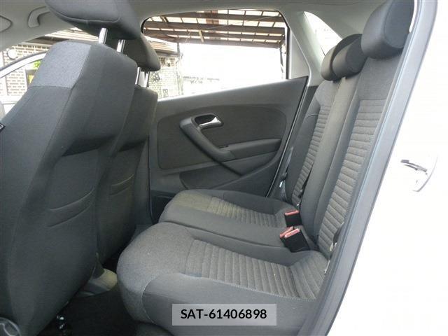 VolksWagen POLO 2013-03 6074296-12