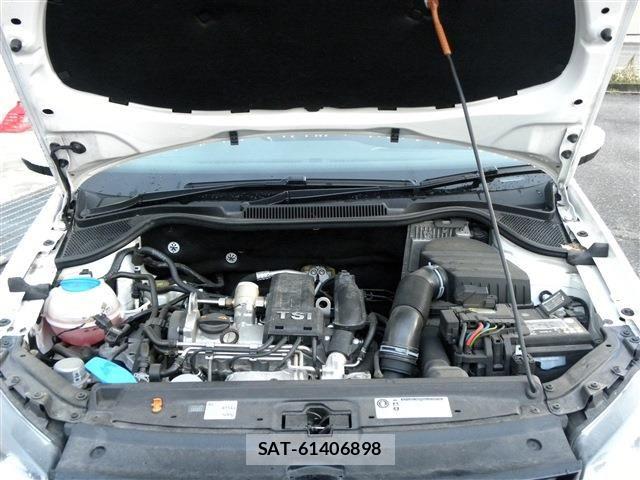 VolksWagen POLO 2013-03 6074296-21