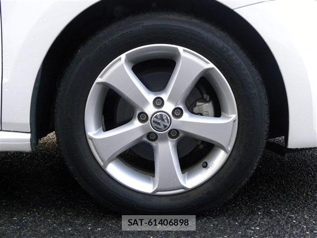 VolksWagen POLO 2013-03 6074296-23