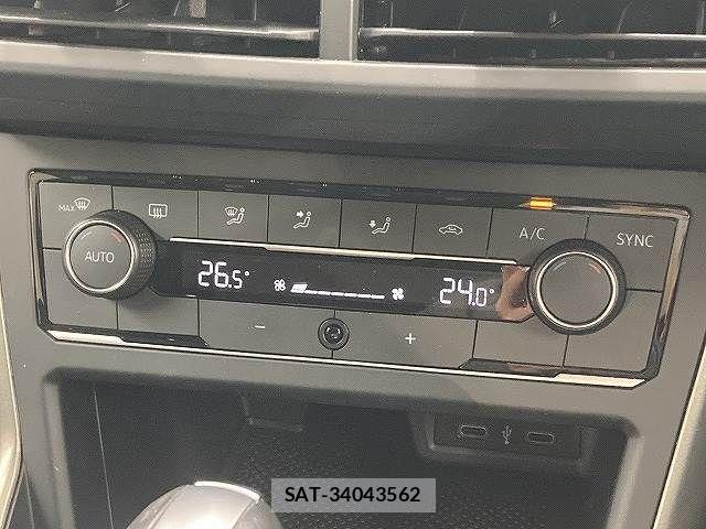 VolksWagen POLO 2021-02 6023145-9