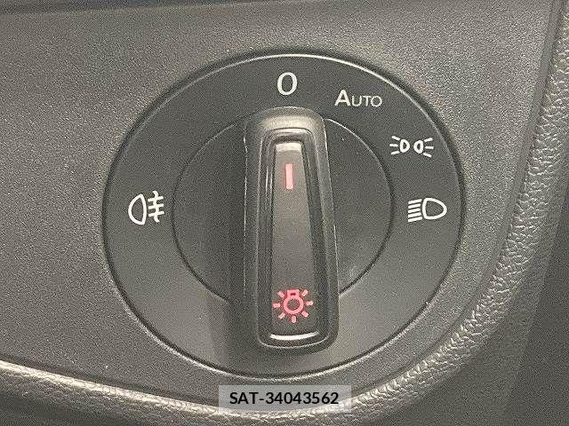 VolksWagen POLO 2021-02 6023145-11