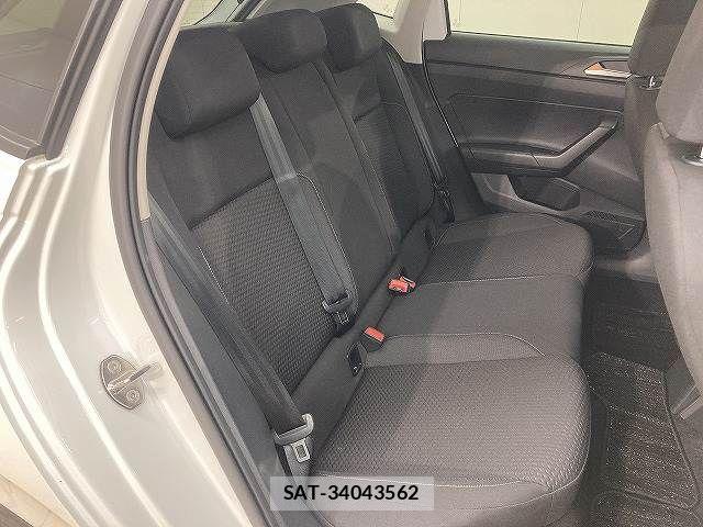 VolksWagen POLO 2021-02 6023145-5