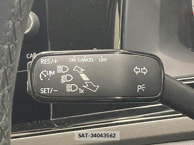 VolksWagen POLO 2021-02 6023145-6