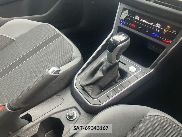 VolksWagen POLO 2022-07 6266391-9