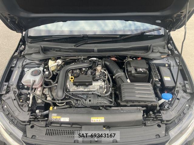 VolksWagen POLO 2022-07 6266391-12