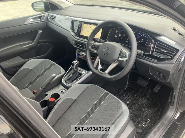 VolksWagen POLO 2022-07 6266391-1