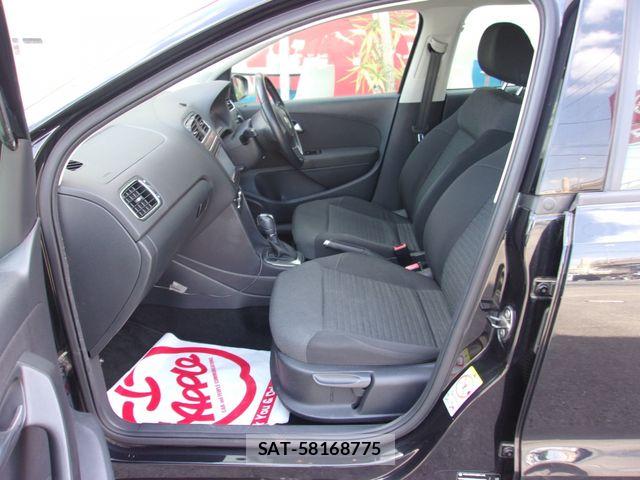 VolksWagen POLO 2014-06 6615716-1