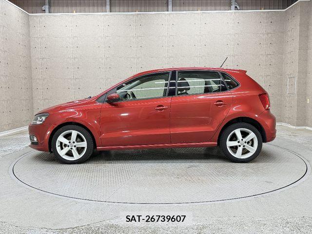 VolksWagen POLO 2018-02 6753910-9