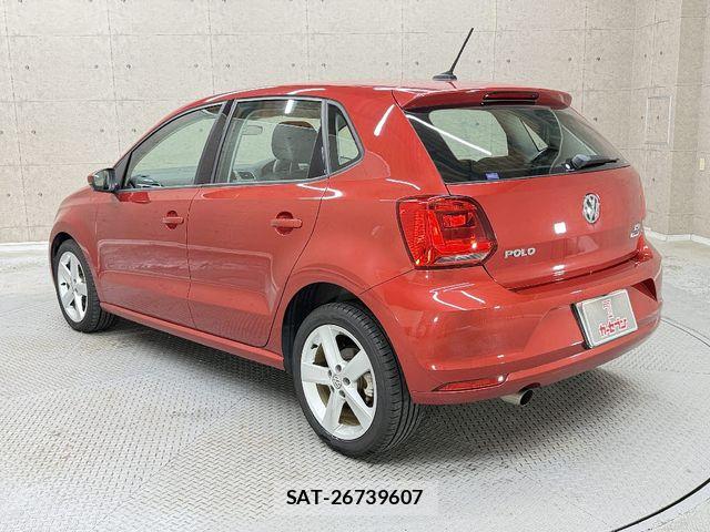 VolksWagen POLO 2018-02 6753910-10
