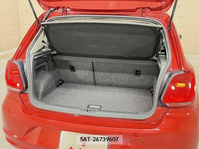 VolksWagen POLO 2018-02 6753910-12