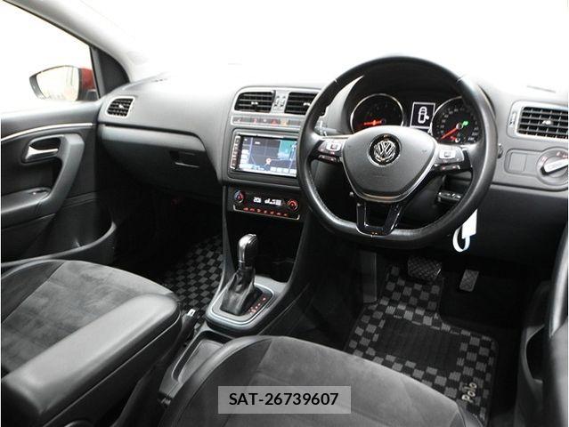 VolksWagen POLO 2018-02 6753910-15
