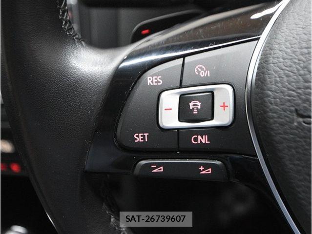VolksWagen POLO 2018-02 6753910-17