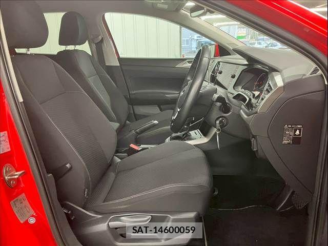 VolksWagen POLO 2018-03 6818024-6