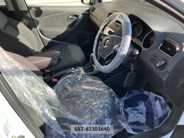 VolksWagen POLO 2017-01 6915404-11