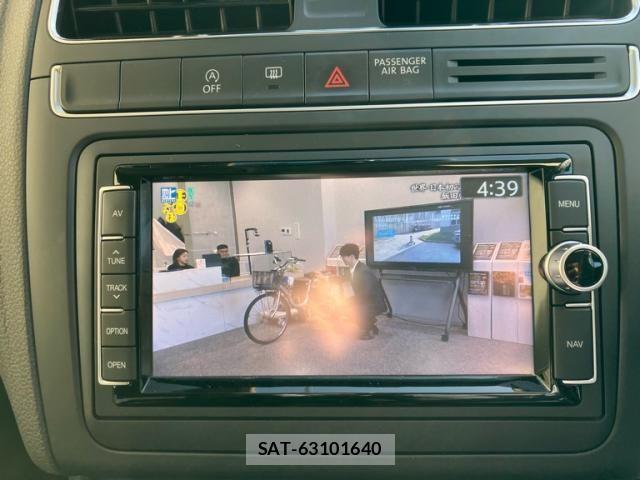 VolksWagen POLO 2017-01 6915404-17