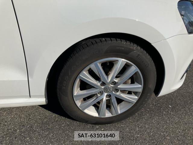 VolksWagen POLO 2017-01 6915404-5