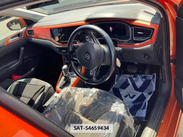 VolksWagen POLO 2019-06 6915393-11