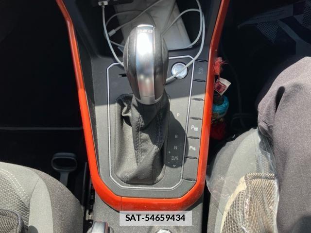 VolksWagen POLO 2019-06 6915393-19