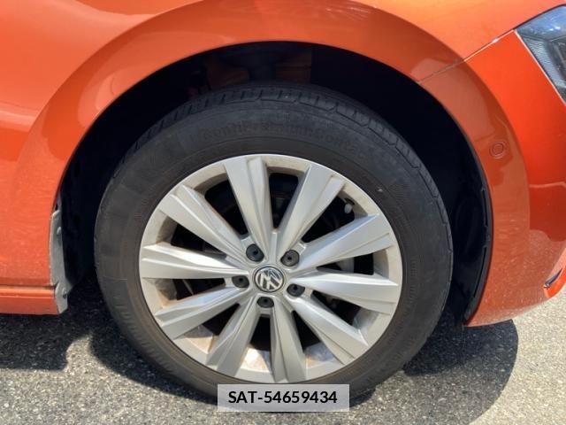 VolksWagen POLO 2019-06 6915393-5