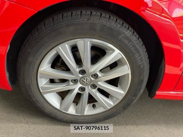 VolksWagen POLO 2017-04 6915395-11