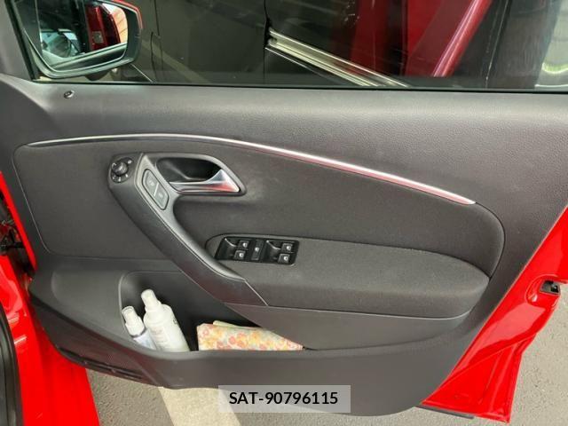 VolksWagen POLO 2017-04 6915395-20
