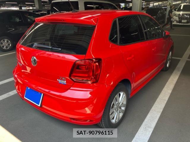 VolksWagen POLO 2017-04 6915395-4