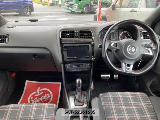 VolksWagen POLO 2013-07 7021892-1