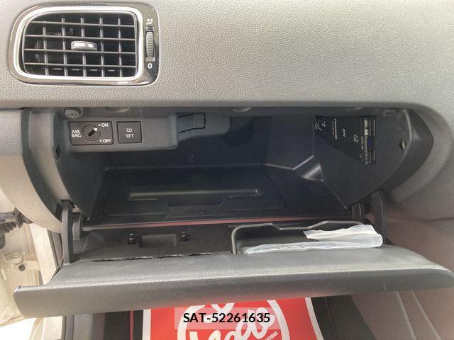 VolksWagen POLO 2013-07 7021892-21