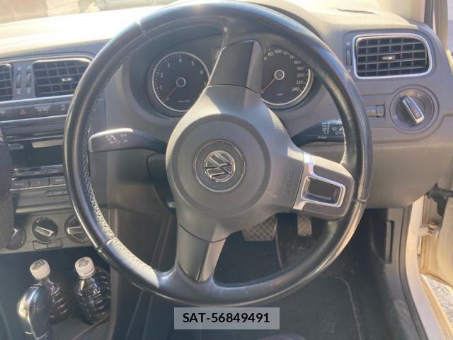 VolksWagen POLO 2014-09 7061391-10