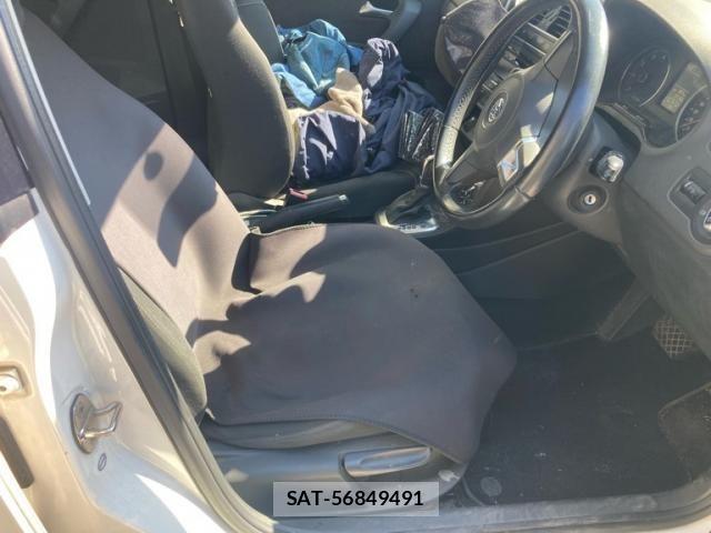 VolksWagen POLO 2014-09 7061391-8