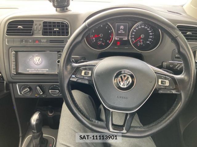 VolksWagen POLO 2014-08 7061390-12