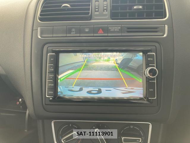 VolksWagen POLO 2014-08 7061390-16
