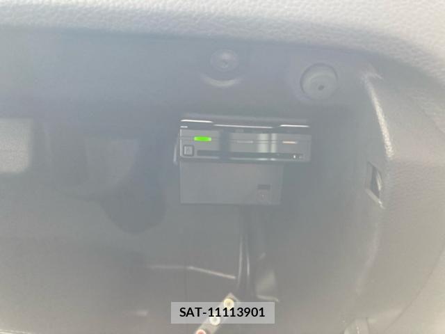VolksWagen POLO 2014-08 7061390-18
