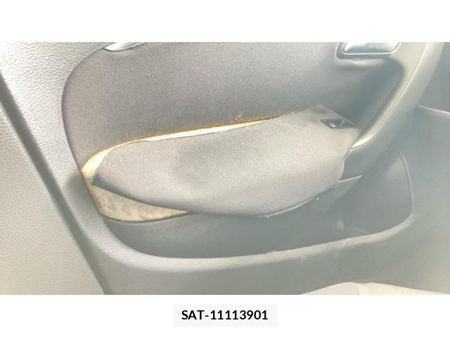 VolksWagen POLO 2014-08 7061390-19