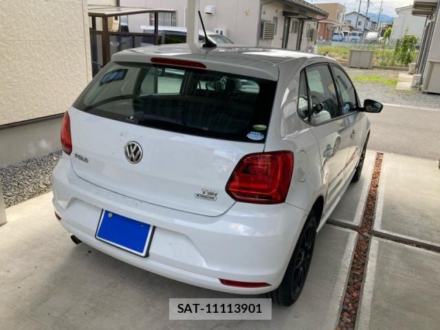VolksWagen POLO 2014-08 7061390-3