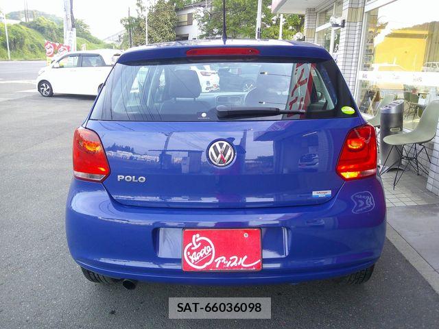 VolksWagen POLO 2010-02 7227124-4