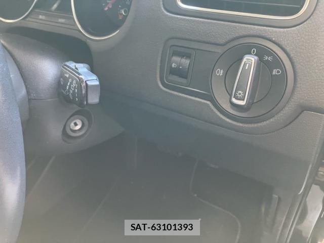 VolksWagen POLO 2016-01 7227126-13